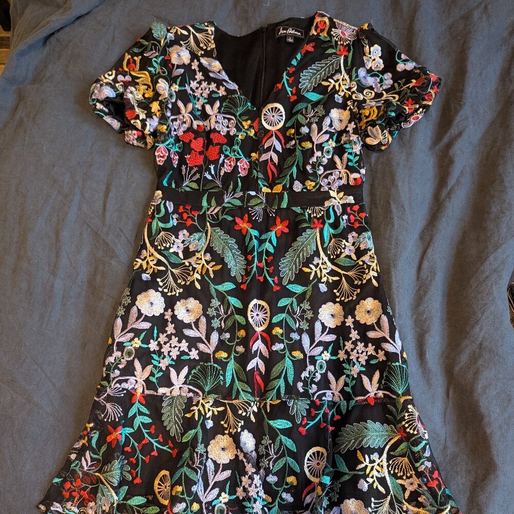 Sam Edelman embroidered floral dress, size 2, EUC